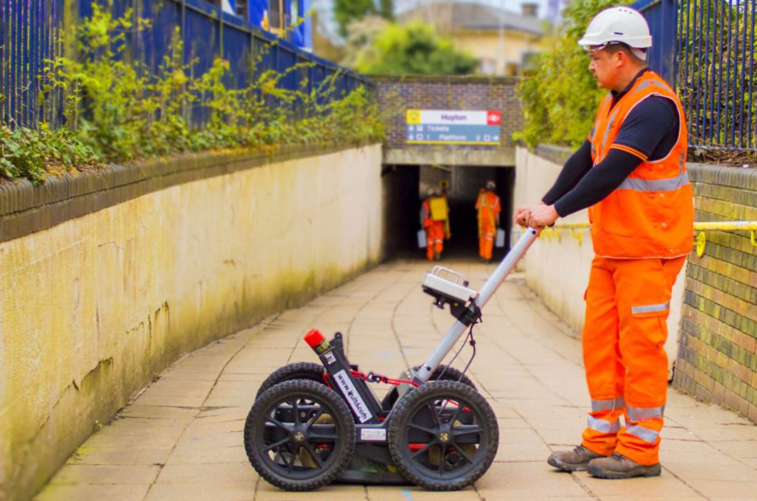utility mapping – Using cutting edge dual frequency ground penetrating radar, electromagnetic cable avoidance tools and mapping using total station. PLS Geomatics 